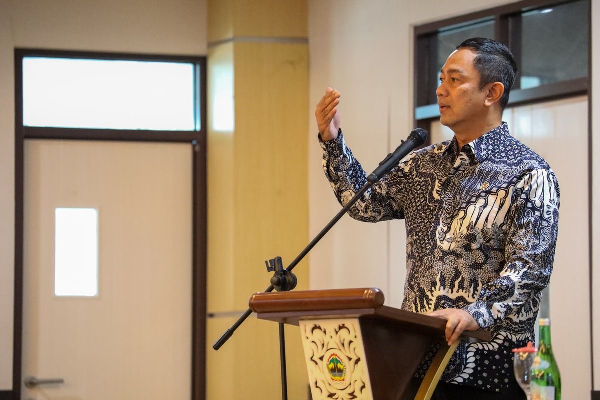 Kepala Lembaga Kebijakan Pengadaan Barang/Jasa Pemerintah (LKPP) Hendrar Prihadi menghadiri acara Peningkatan Tata Kelola Pengadaan Barang/Jasa Pemerintah melalui Konsolidasi Pengadaan di Provinsi/Kota/Kabupaten Wilayah Jawa Tengah, di Kantor Gubernur Jawa Tengah, Semarang, Kamis, (19/6/2025).