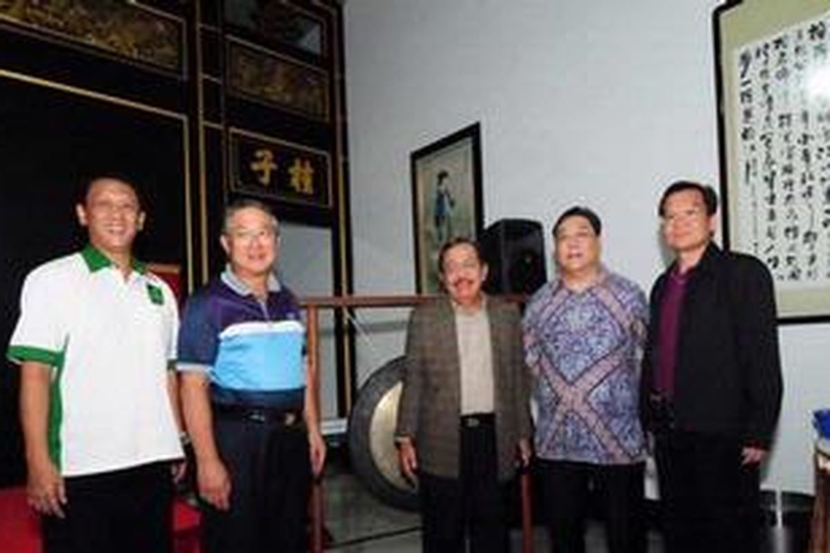 Pemukulan gong menandakan peluncuran proyek superblok Green Central City. Pemukulan gong dilakukan Sungkono Honoris, salah satu pemegang saham PT Modernland Realty Tbk, ditemani President Director PT Modernland Realty Tbk Edwyn Lim (paling kanan) dan Siwie Honoris,salah satu pemegang saham PT Modernland Realty Tbk, serta Chief Operating Officer Green Central City Martono Hadipranoto.   