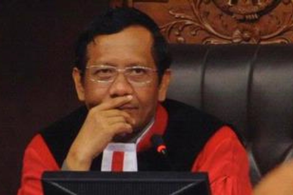 Hakim Konstitusi, Mahfud MD 