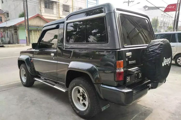 Rocky jadi salah satu varian Daihatsu Taft yang berpenggerak 4x4