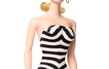 Boneka Barbie pertama yang dirilis Mattel pada 1959 [Dok. Mattel]