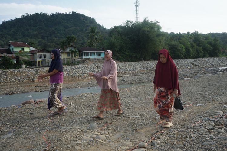 Mengurai Jerat Duka Penyintas Galodo Padang, Menunggu Kepastian Jembatan Diperbaiki dan DAS Dipulihkan