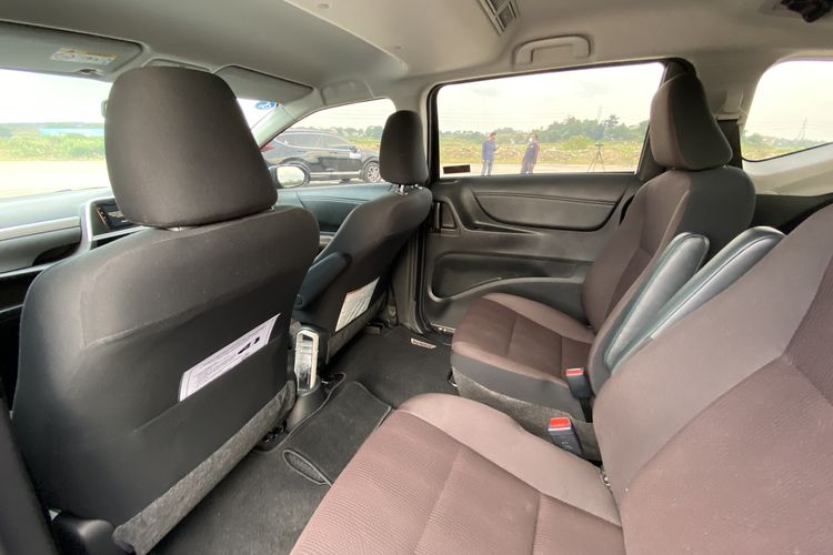 Interior Toyota Sienta Welcab