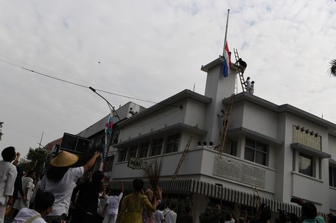 Tokoh Pemuda yang Merobek Bendera Belanda di Surabaya