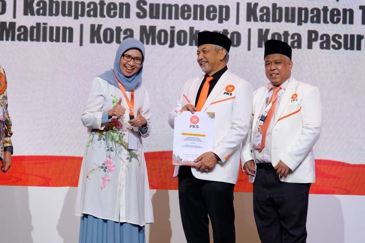 Indah Amperawati menerima rekomendasi dari Partai Keadilan Sejahtera (PKS) di Jakarta, Selasa (20/8/2024)
