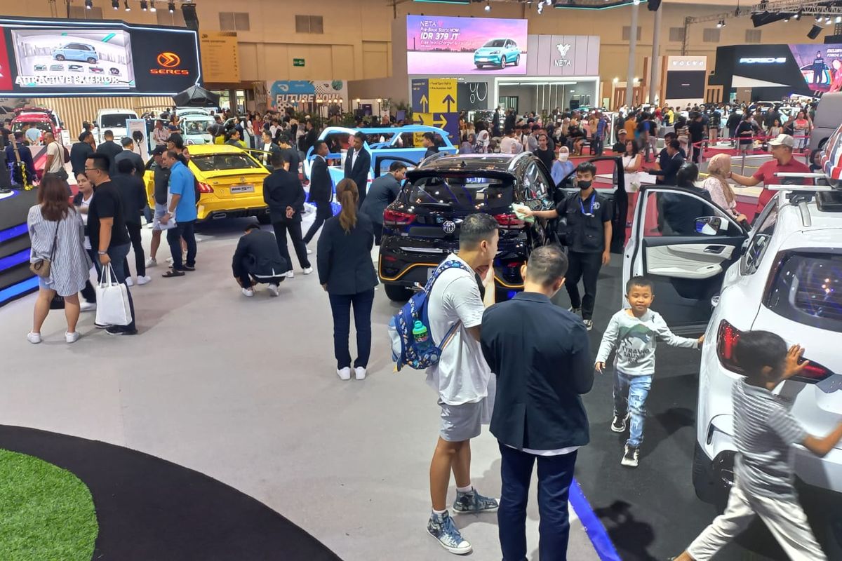 Booth MG Motor Indonesia pada pameran otomotif Gaikindo Indonesia International Auto Show (GIIAS) 2023