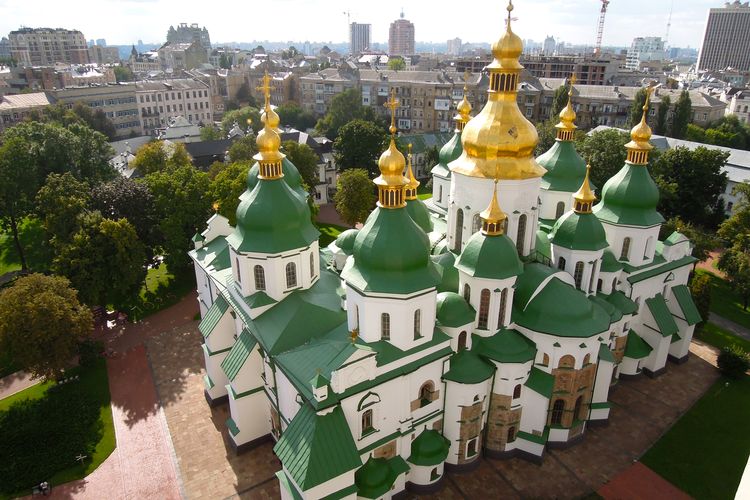 Katedral Saint-Sophia Keiv dan pusat bersejarah Lviv, Ukraina.