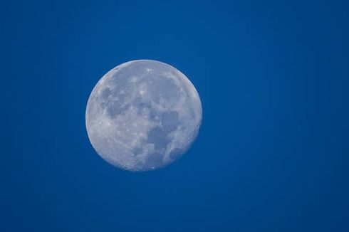 Kenapa Bumi Hanya Memiliki Satu Bulan?