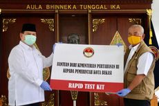 Tekan Penyebaran Corona, Menhan Prabowo Serahkan 5.000 Alat Rapid Test ke Pemkot Bekasi
