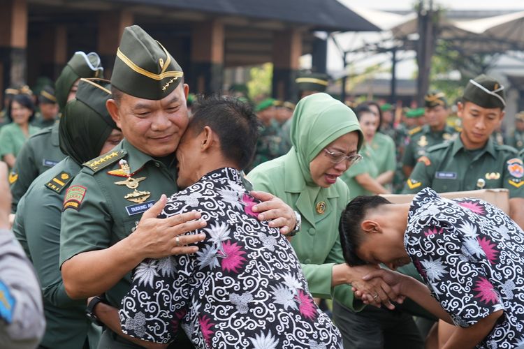 Jenderal Dudung Abdurachman telah berpamitan ke keluarga besar Markas Besar TNI Angkatan Darat, pada Kamis (26/10/2023).