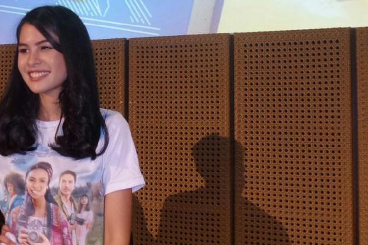 Maudy Ayunda menghadiri acara rilis film Trinity The Nekad Traveler, di Galeri Indonesia Kaya (GIK), Mall Grand Indonesia, Jalan MH Thamrin, Jakarta Pusat, Selasa (31/1/2017).