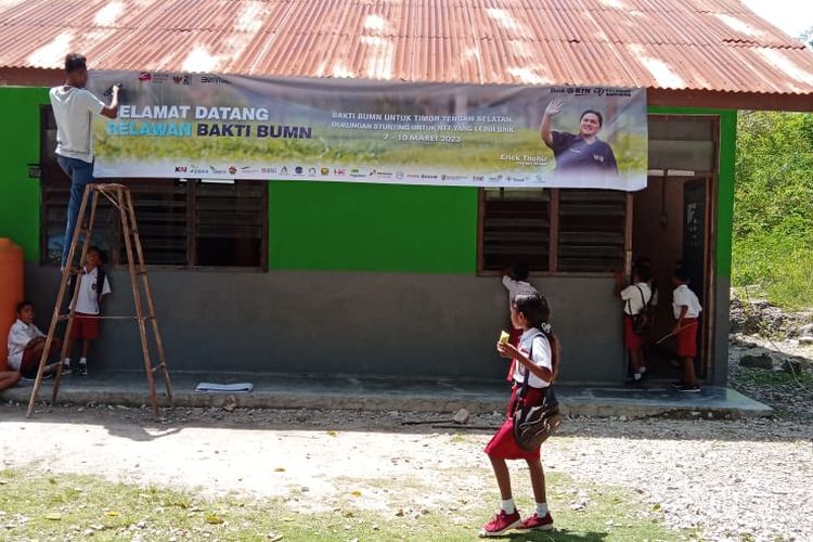 BTN dan Relawan Bakti BUMN Perbaiki Perpustakaan Sekolah hingga Sarana Kebersihan di NTT
