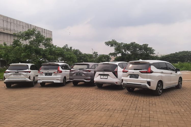 Komparasi 5 LMPV Terlaris di Indonesia