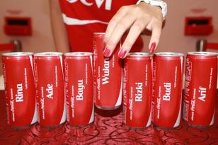 Coca-Cola dengan kemasan nama-nama populer Indonesia 