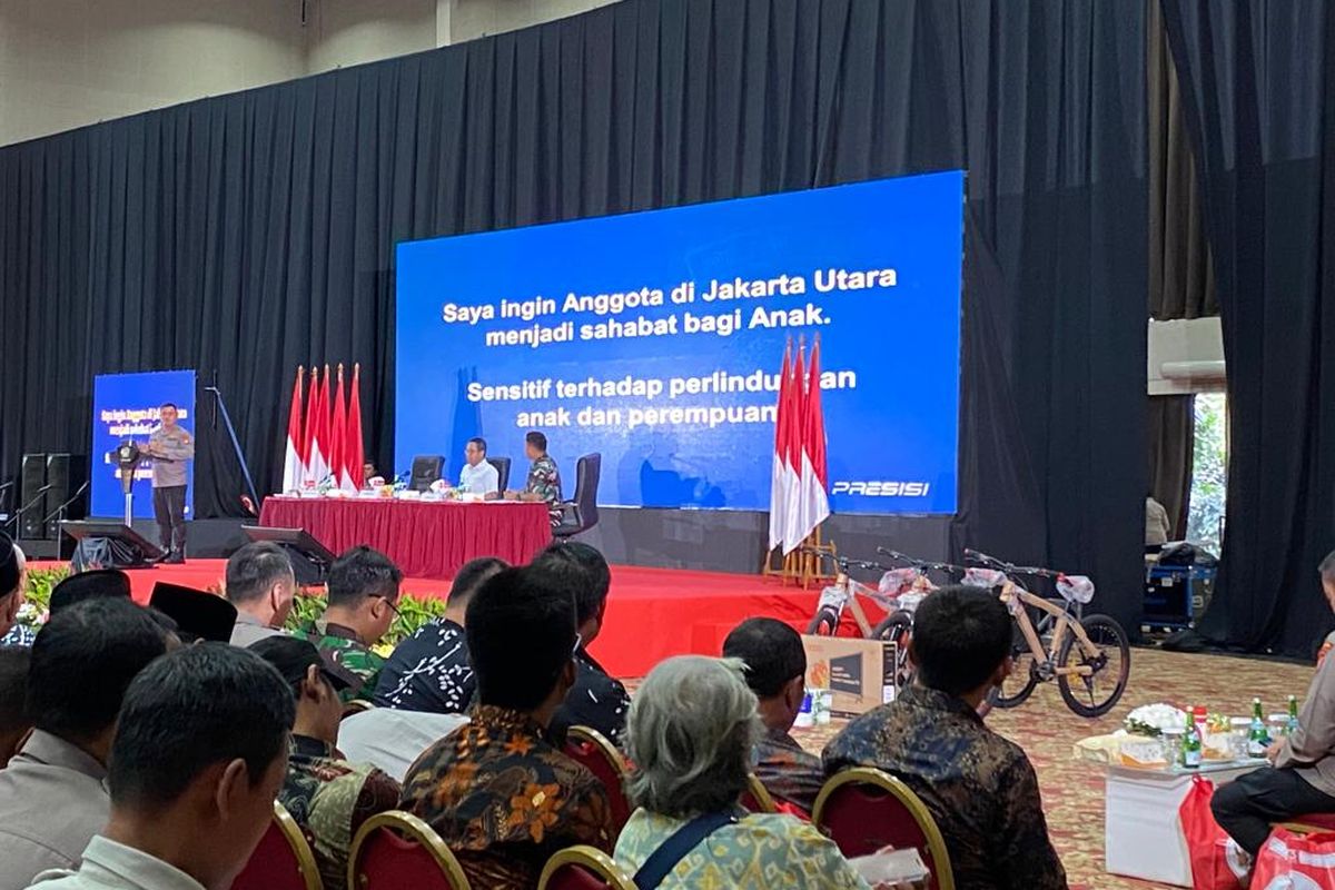 Kapolda Metro Jaya Irjen Pol Fadil Imran menghadiri kegiatan Guyub Ketua RW se-Jakarta Utara di Ecovention Ancol, Sabtu (11/2/2023).