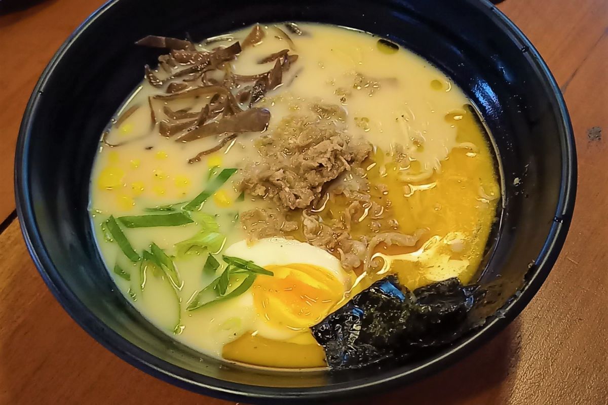 Torao's Signature Ramen di Karafuru Ramen Solo.
