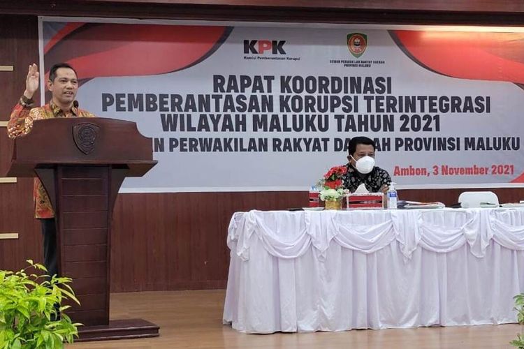 Wakil Ketua Komisi Pemberantasan Korupsi (KPK) Nurul Ghufron saat menyampaikan sambutan dalam acara Rapat Koordinasi Pemberantasan Korupsi Terintegrasi Wilayah Maluku di Kantor DPRD Maluku, Rabu (3/11/2021).