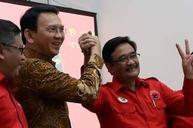 Basuki Tjahaja Purnama (Ahok) dan Djarot Saiful Hidayat di Kantor DPP PDI Perjuangan, Jakarta, Senin (20/9/2016). PDIP secara resmi mengusung Ahok dan Djarot untuk maju dalam Pilkada DKI 2017 mendatang.
