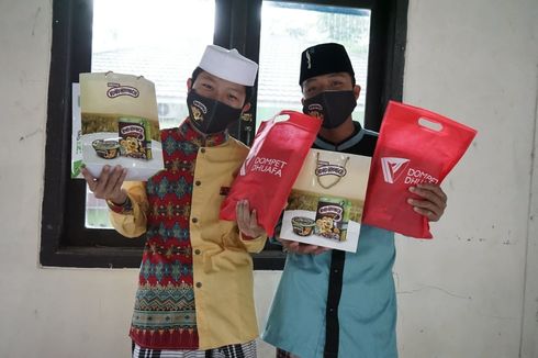 Peduli Anak Yatim, Dompet Dhuafa dan KitaBisa Salurkan School-Kit dan Paket Sarapan