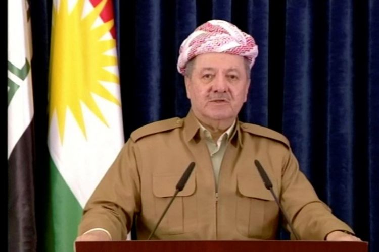 Pemimpin Kurdi Irak, Masoud Barzani saat tampil memberikan pidato televisi di Irbil, Minggu (29/10/2017). 