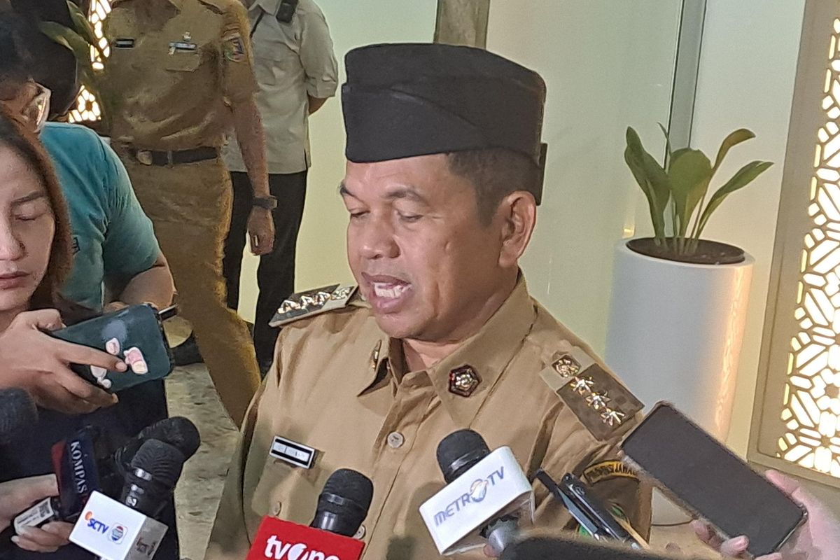 Gubernur Jawa Barat Dedi Mulyadi saat ditemui di Gedung DPR, Senayan, Jakarta, Selasa (29/4/2025). 