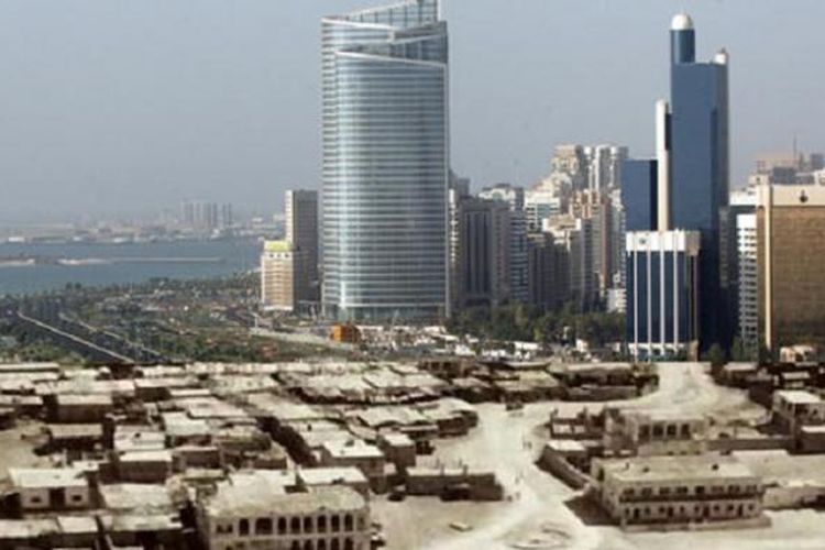 Seluas 349.000 meter persegi pusat belanja akan meramaikan pasar Abu Dhabi hingga akhir 2013.