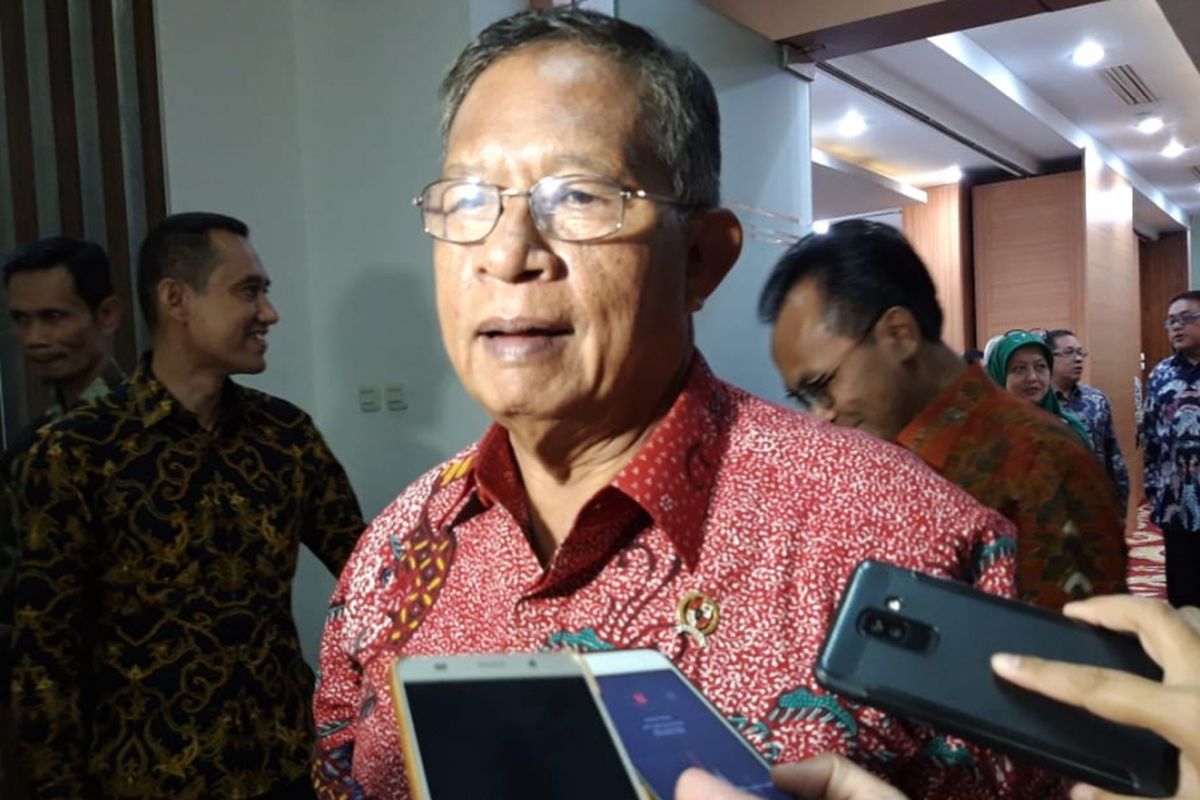 Menteri Koordinator Bidang Perekonomian Darmin Nasution di kantor Kementerian Koordinator Bidang Perekonomian, Jakarta, Selasa (22/1/2019).