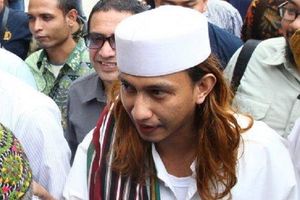 Polda Metro Ungkap Alasan Medis Bahar bin Smith Tak Ditahan Meski Jadi Tersangka