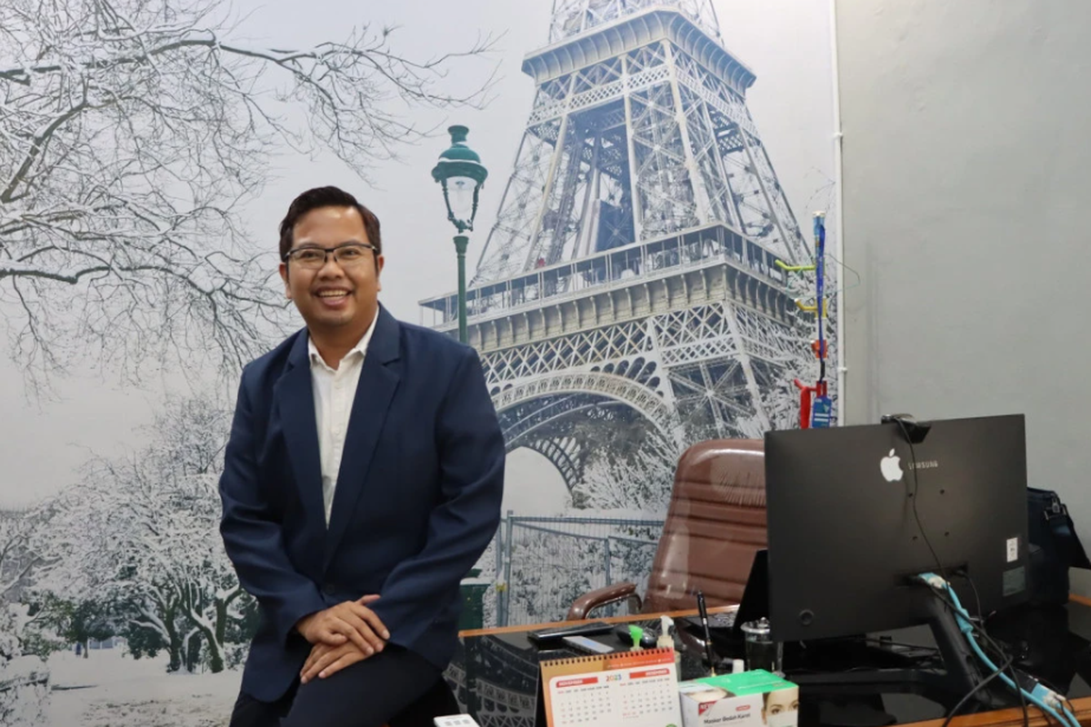Ridi Ferdiana resmi menyandang gelar Guru Besar Universitas Gadjah Mada (UGM) pada usia 39 tahun.