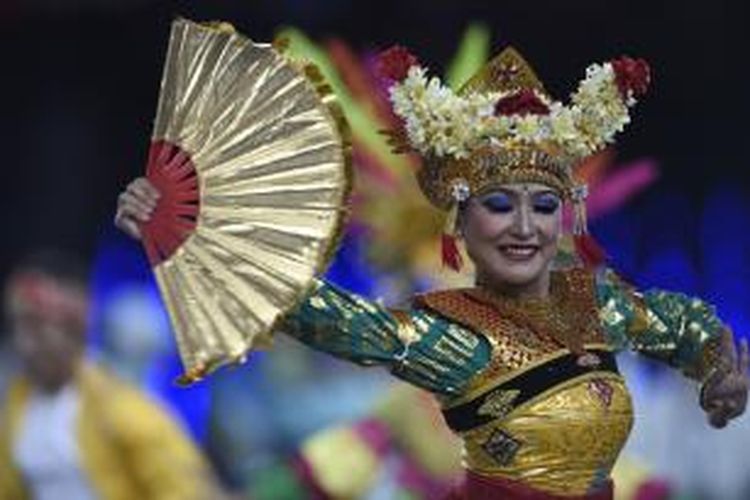 Penari Bali Indonesia di antara para penampil dalam rangkaian upacara penutupan Asian Games 2014, Sabtu (4/10/2014). 
