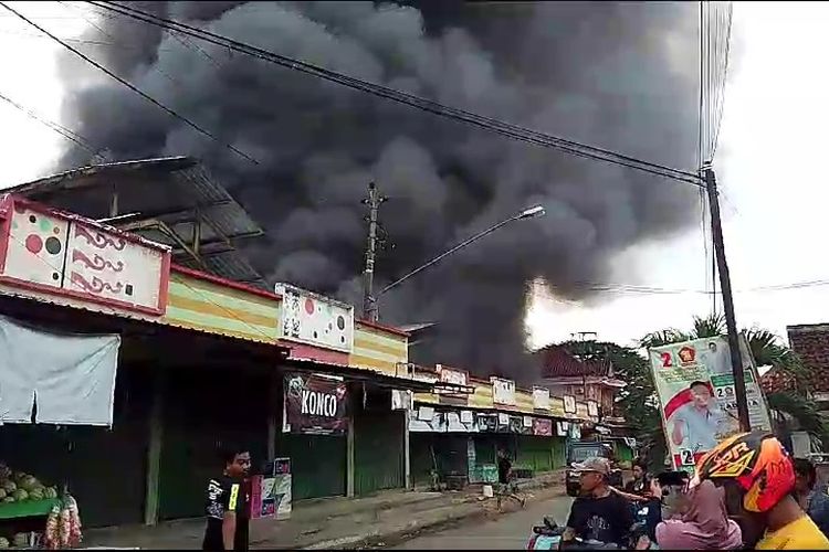 Pasar Medang di Kabupaten Blora, Jawa Tengah Kebakaran pada Minggu (21/1/2024)