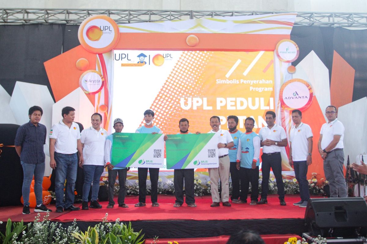 Perwakilan para petani di Nganjuk, Jawa Timur, mendapatkan iuran gratis dari BPJS Ketenagakerjaan melalui program UPL Grup, Rabu (27/7/2022).