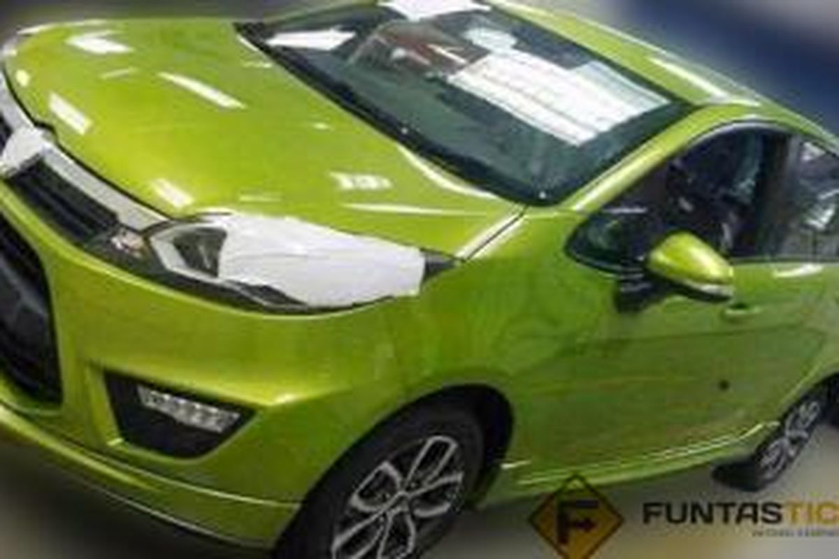 Mobil kompak Proton yang akan menjadi model global, mulai menampakkan wujudnya.