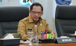 Percepatan Penyaluran Bantuan Bencana NTT, Mendagri Minta Pemda Segera Penuhi Kebutuhan Warga