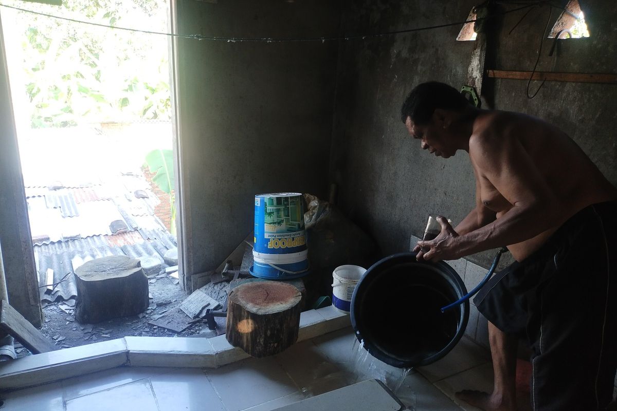 LM juga menunjukkan tempat menyembelih anjing di lantai dua.