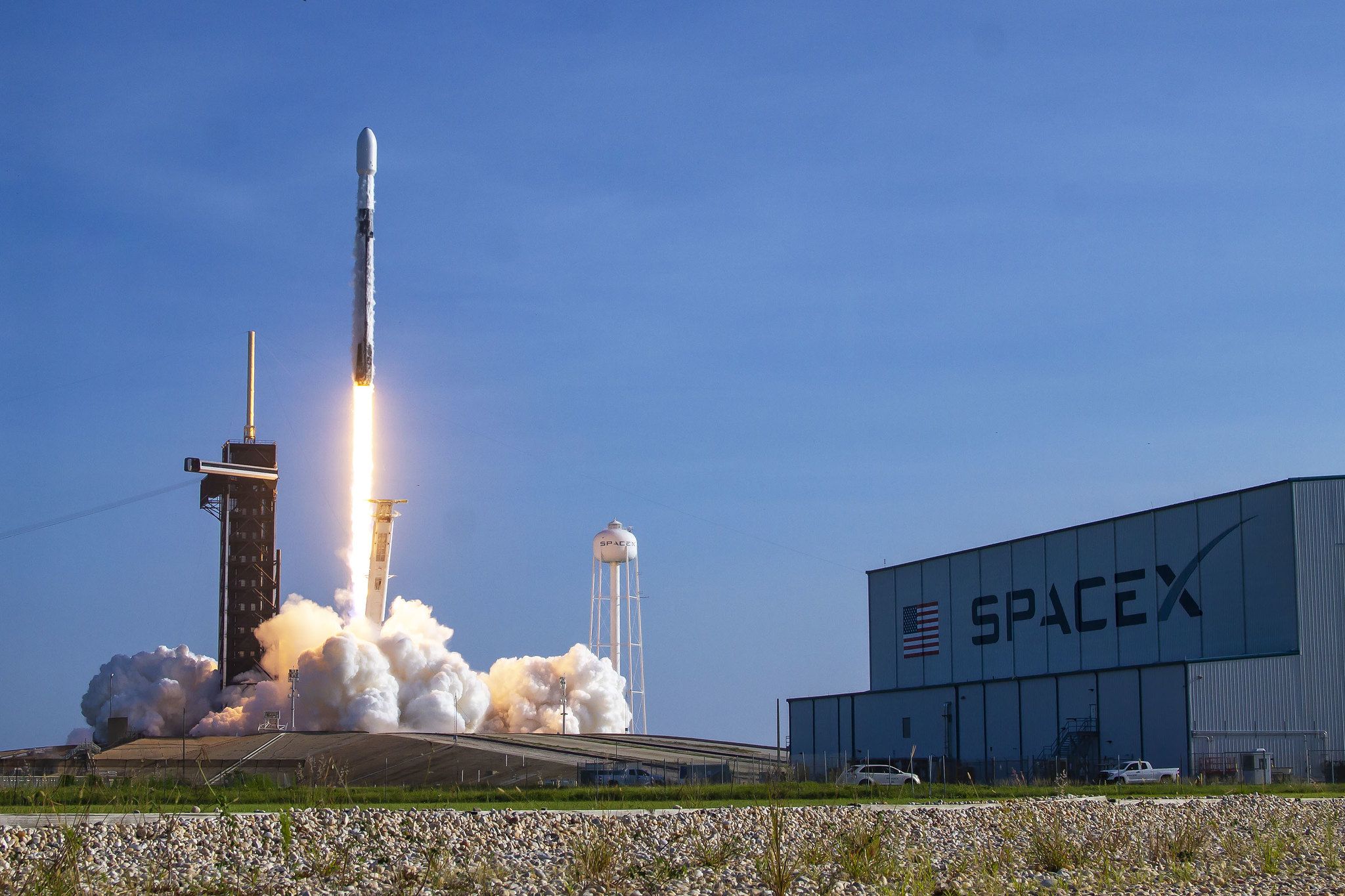 SpaceX Bikin Satelit Mata-mata untuk AS