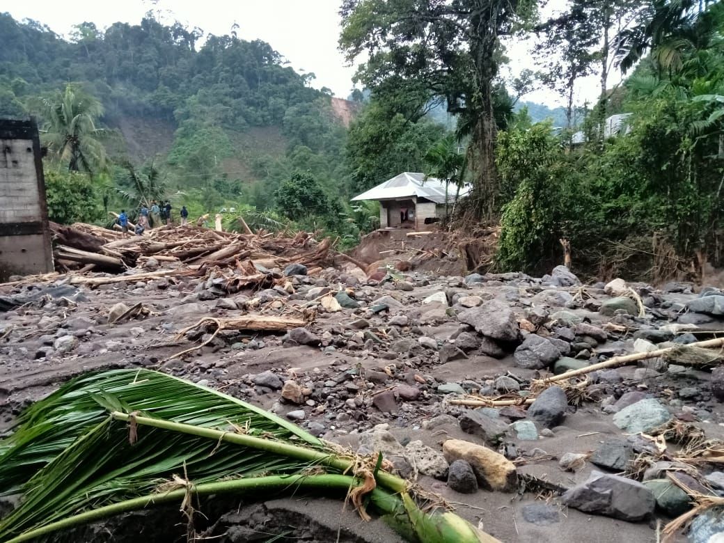 Media Asing Soroti Banjir dan Tanah Longsor di Sumbar, Evakuasi Terhambat Medan yang Sulit