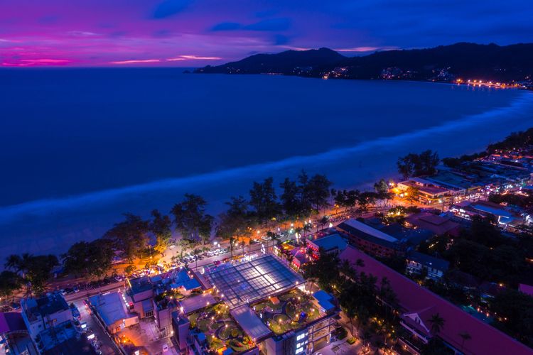 Pantai Patong di Phuket, Thailand