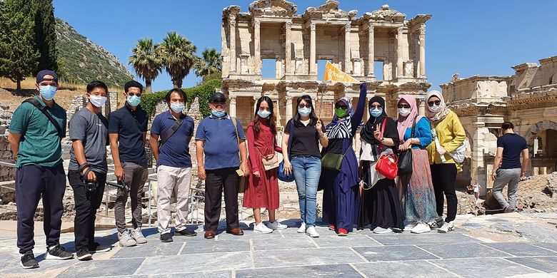 Para peserta famtrip Tripuri Travel ketika berkunjung ke Turki.