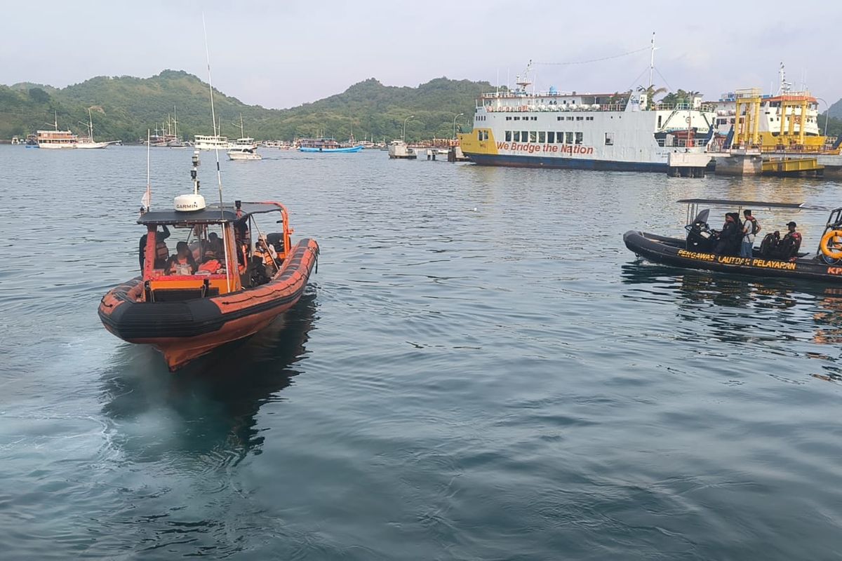 Kapal Wisata Tenggelam di Selat Padar, 4 Wisatawan Spanyol Masih Dicari