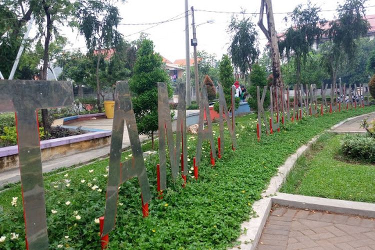Taman Kunang-kunang di Kota Surabaya