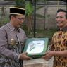 Kenang-kenangan Sajadah dan Baju Koko untuk Kang Dani dari Pastor Gereja Ibu Teresa