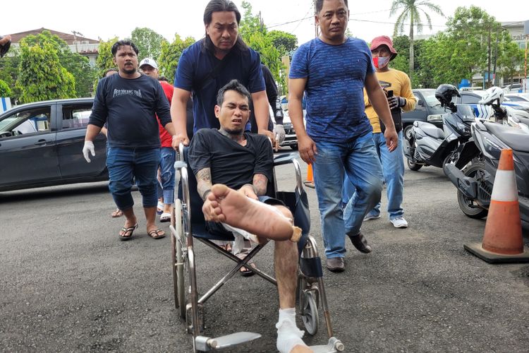 Pelaku pembunuhan Didi Yulianto alias Roni (35) digelandang ke Mako Satreskrim Polresta Banyumas, Jawa Tengah, Kamis (5/1/2023)