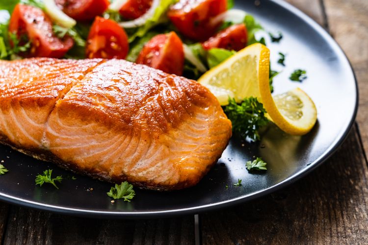 Tips Masak Ikan Salmon Agar Tak Hancur Dan Lengket