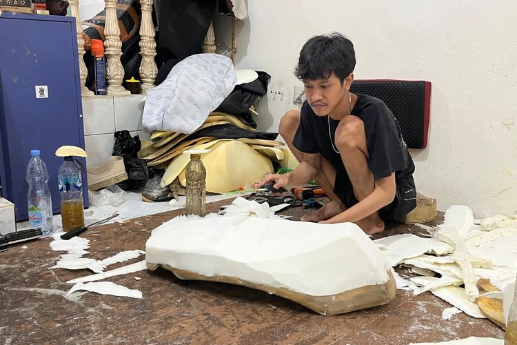 Ilustrasi modifikasi jok dengan bahan latex