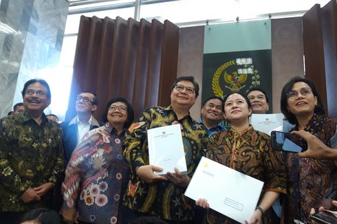 Omnibus Law RUU Cipta Kerja, Pekerja Lebih Rentan Di-PHK