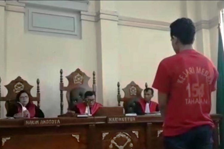 Amiruddin, kurir sabu asal Aceh lolos dari hukuman mati lewat vonis hakim PN Medan, Kamis (22/11/2018)