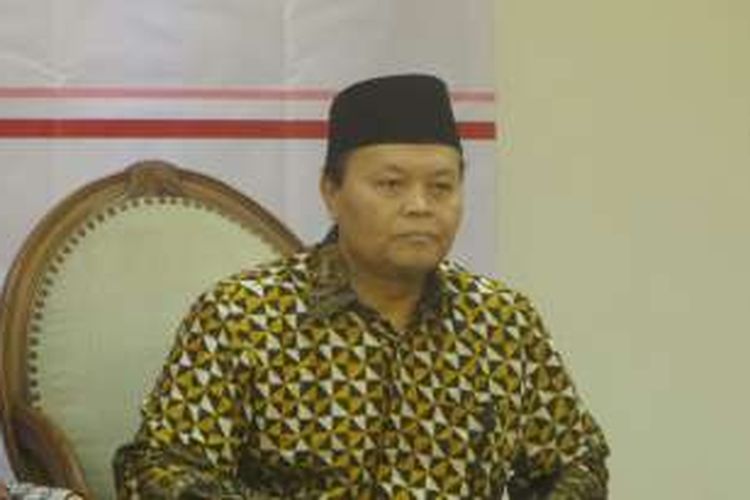 Wakil Ketua MPR RI Hidayat Nur Wahid di Kompleks Parlemen, Senayan, Jakarta, Kamis (1/11/2016).