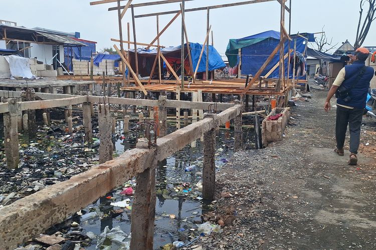 Uang Pas-pasan, Korban Kebakaran Penjaringan Cicil Beli Bahan Bangunan buat Rumah