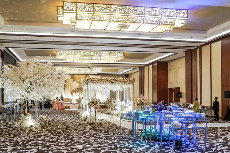 Resepsi pernikahan Antony dan Mila di Grand Ballroom Atria Hotel & Residences Gading Serpong 